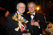 Max Spiegl erhielt den Großen Morisken, Hermann Memmel (re.) hielt die Laudatio (©Foto: Ingrid Grossmann)